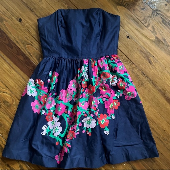 Lilly Pulitzer Bright Navy Cherry Mine Lottie Strapless Mini Dress in 6 - Picture 2 of 15